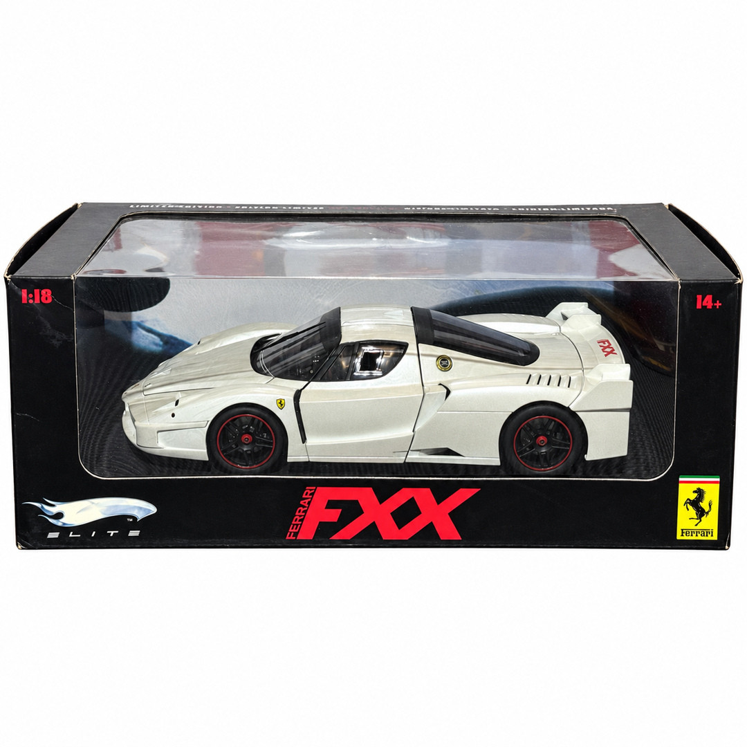 Ferrari FXX (Pearl White) - L7128