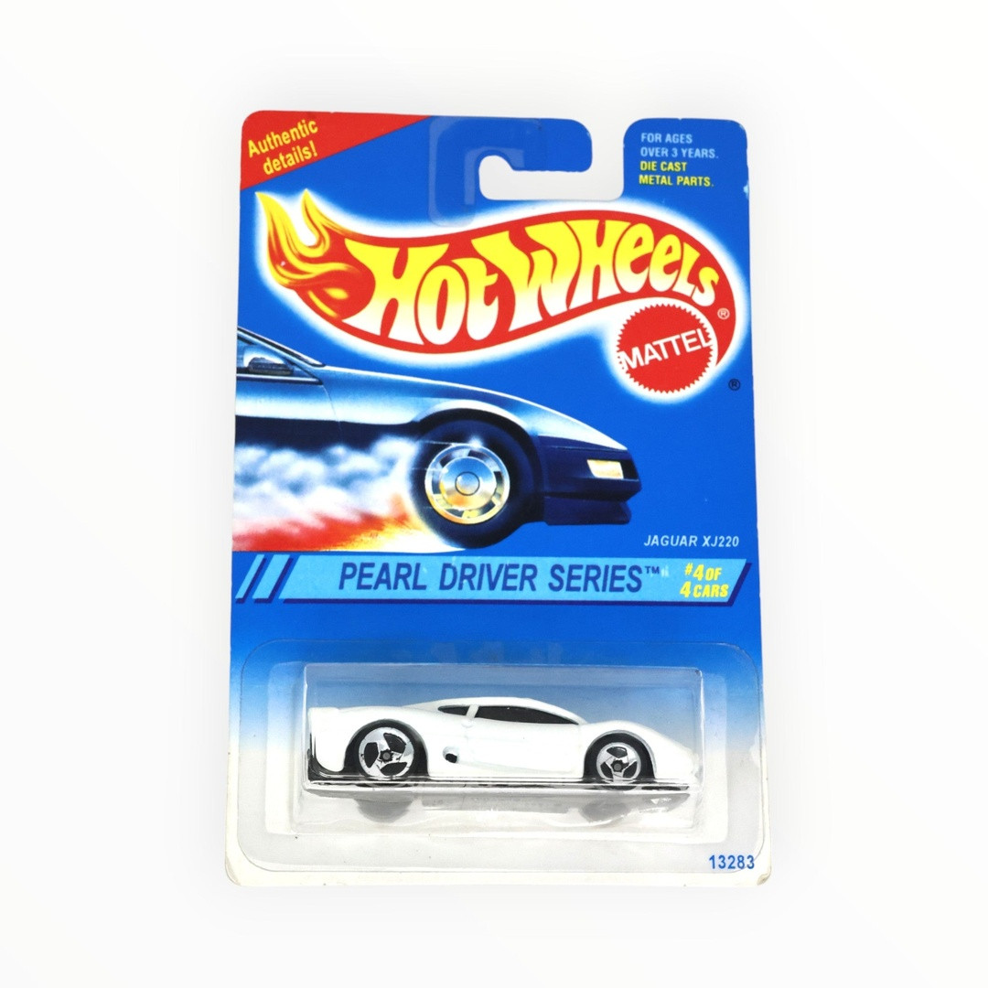 Jaguar XJ220 (Pearl White)