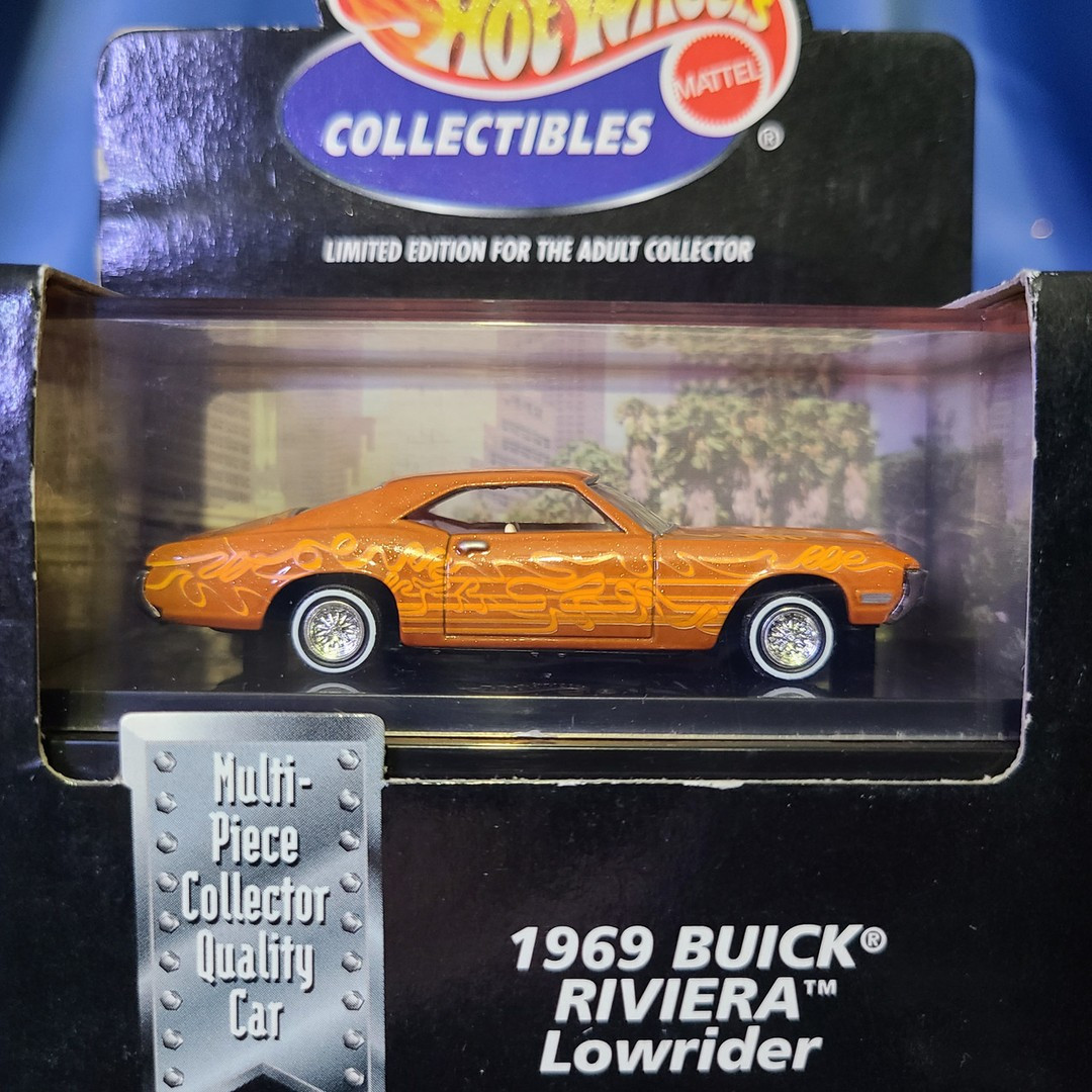 Hot Wheels 2000 Cool Collectibles 1969 Buick Riviera Lowrider