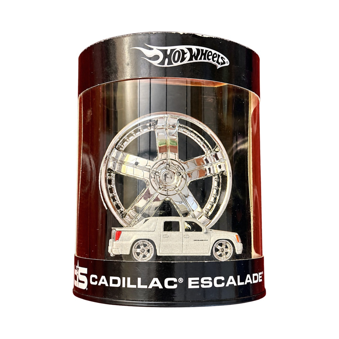 Cadillac Escalade EXT (Pearl White)