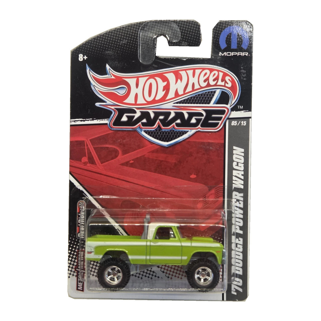 '70 Dodge Power Wagon (Lime Green & White)
