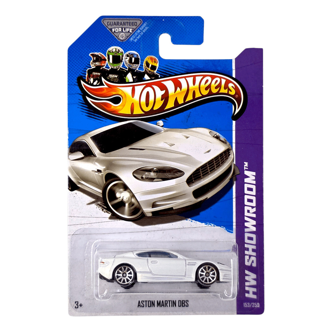 Aston Martin DBS (White Pearl)
