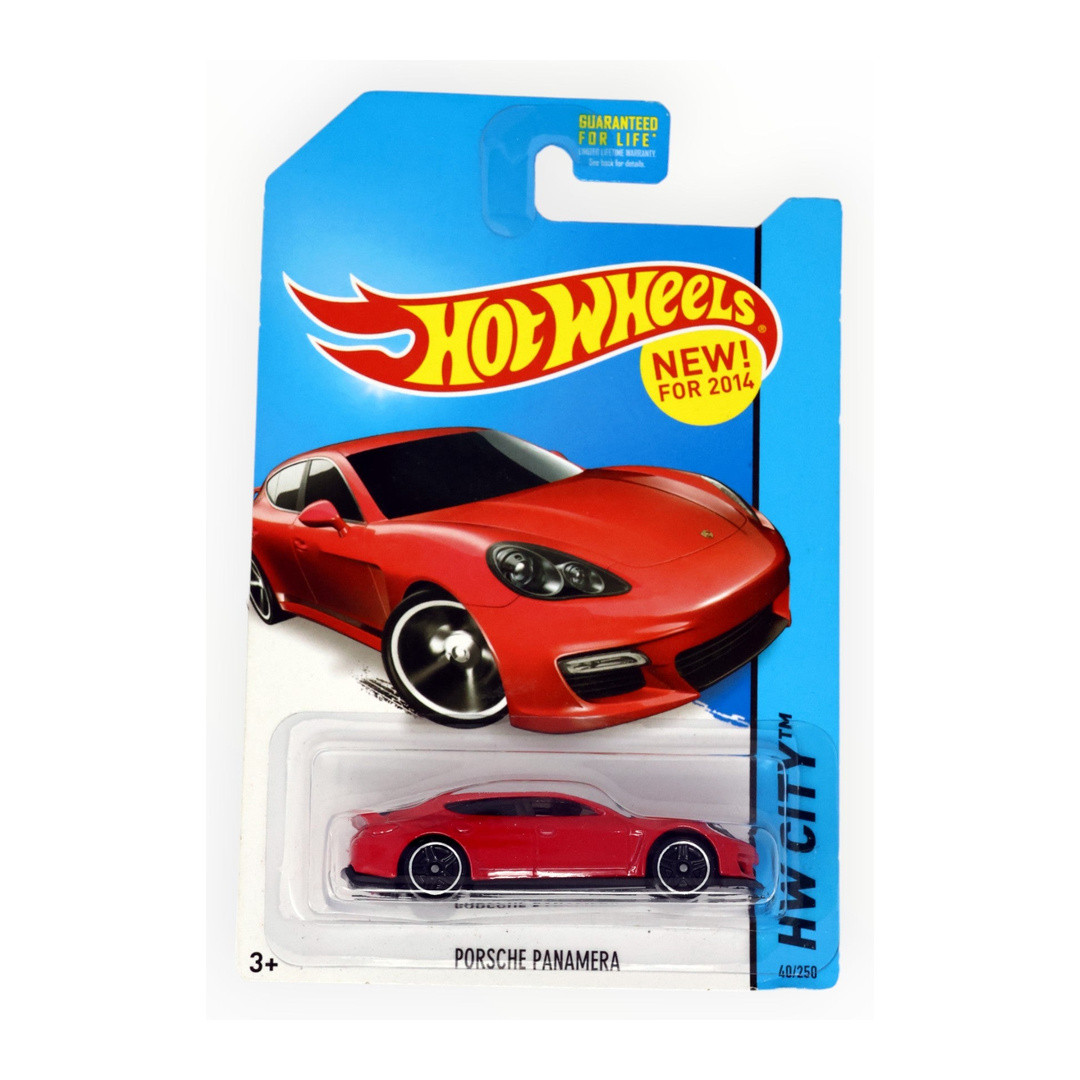 Porsche Panamera (Red)