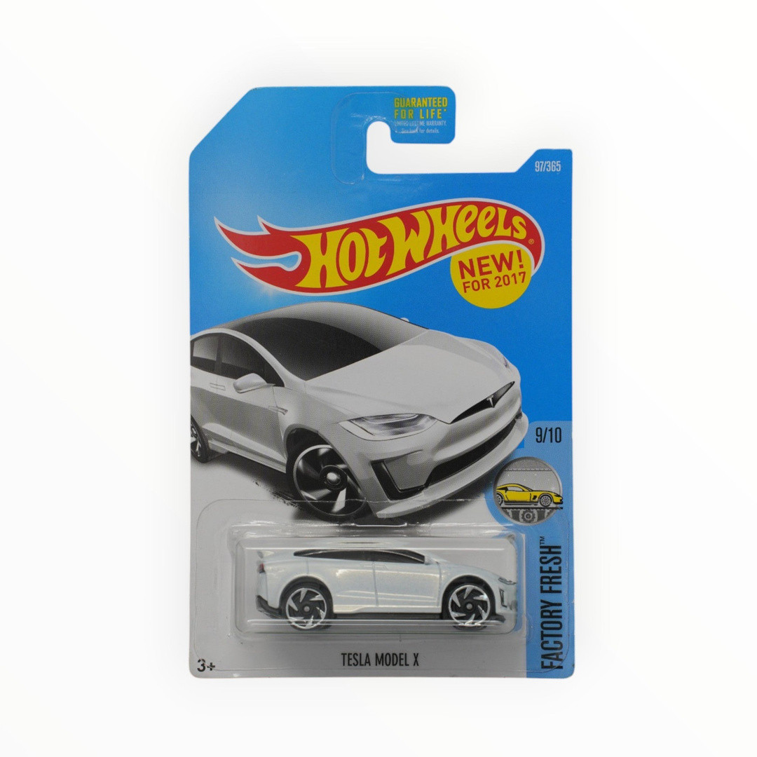 Tesla Model X (Pearl White)