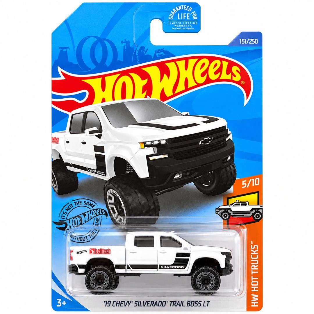 '19 Chevy Silverado Trail Boss LT (White)
