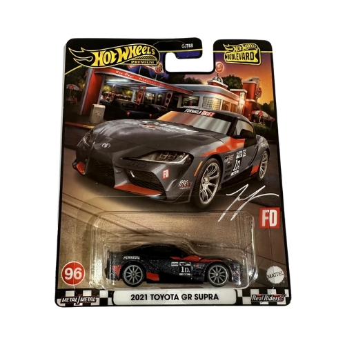 Hot Wheels Premium Fast & Furious 2 Pezzi: Toyota GR Supra 2021 E Toyota Supra Scala 1:64
