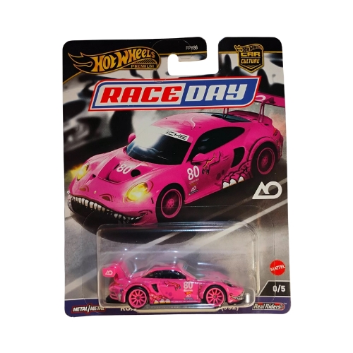 'Roxy' Porsche 911 GT3 R (992) Chase